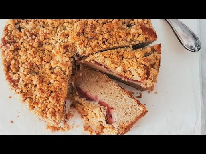 Korzenne ciasto ze śliwkami