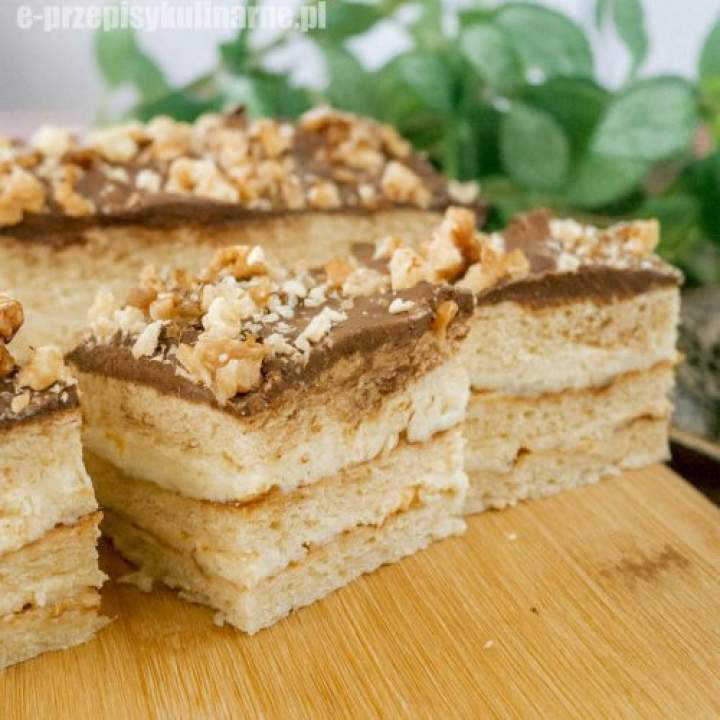 Kajmakowiec Królewski – najlepsze ciasto kajmakowe z kremem