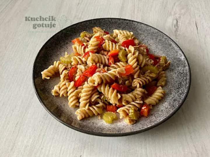 Makaron z tuńczykiem i papryką