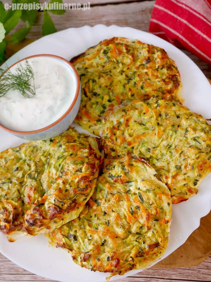 Placki z cukinii z marchewką i gruszką – chrupiące, lekkie i tak pyszne, że znikają w mig!