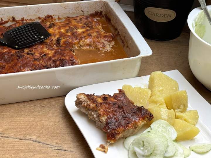 Schab zapiekany pod mięsem mielonym i żółtym serem