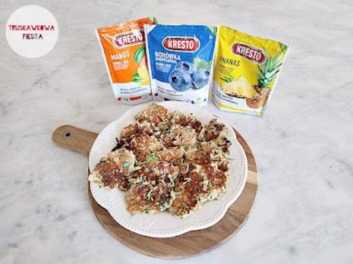 Placuszki cukiniowo-gruszkowe z liofilizowanymi owocami