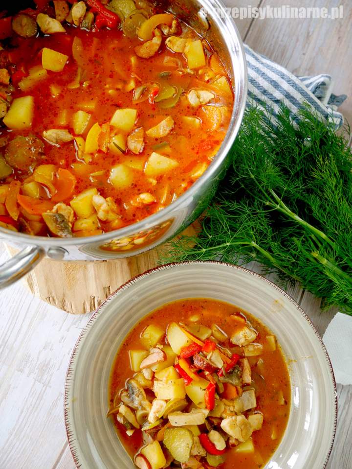 Aromatyczny kociołek cygański – idealny na rodzinny obiad