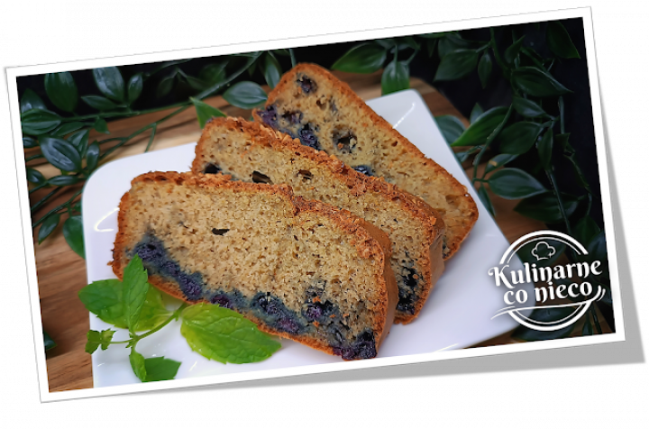 Fit Ciasto Jogurtowe z Jagodami