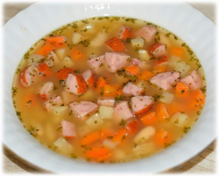 Zupa fasolowa z fasolą z puszki