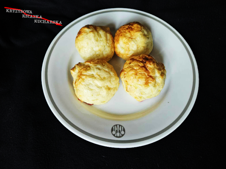 Pieczone knedle ze śliwkami