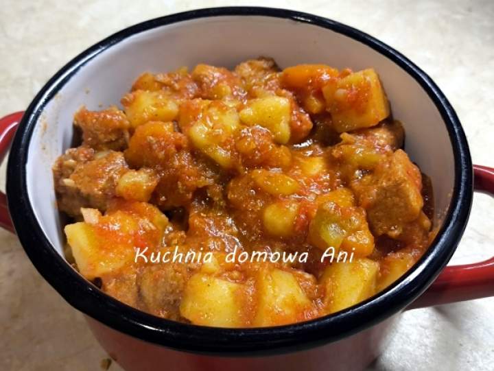 Potrawka z szynki z marchewką i ziemniakami