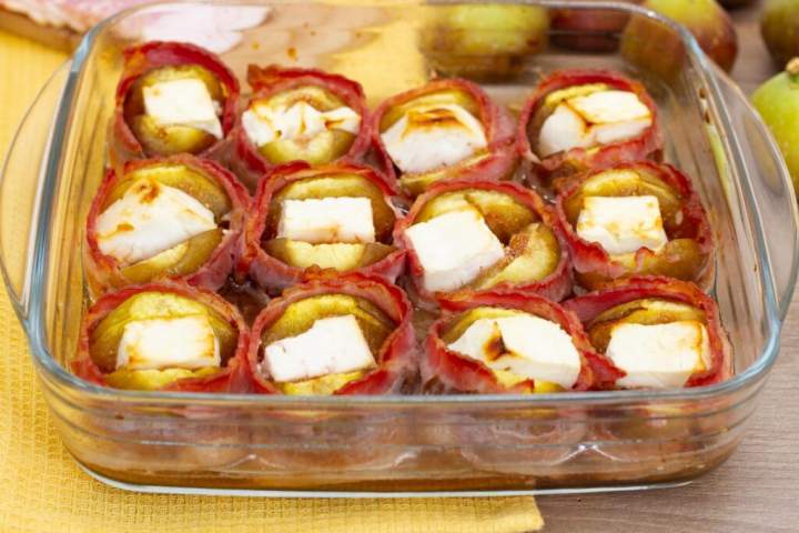 Figi z fetą w boczku