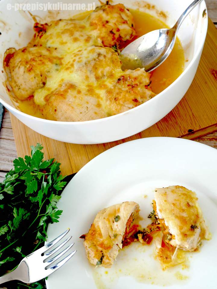 Zapiekane sakiewki z kurczaka – prosty przepis na obiad