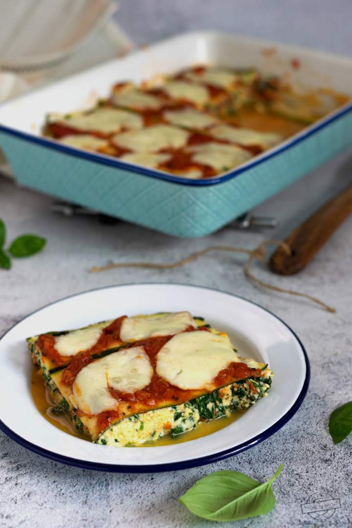Lazania z cukinii z ricottą i szpinakiem