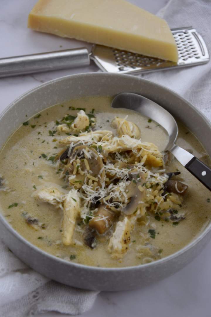 Lekka zupa pieczarkowa