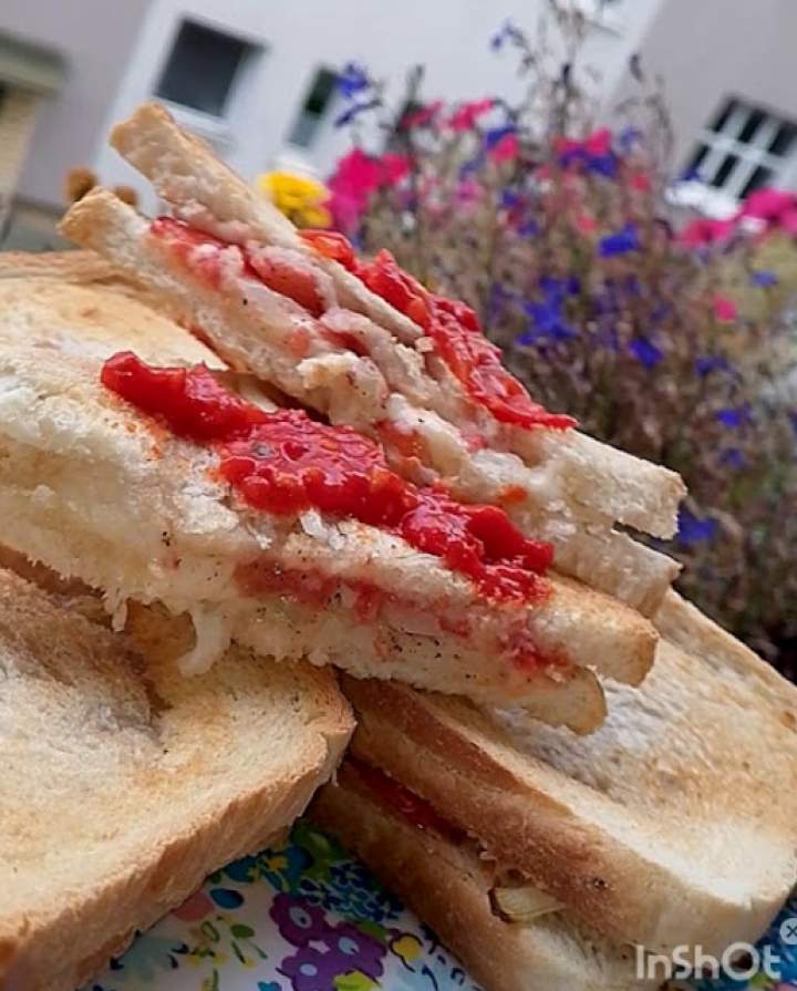 tosty na szybko z airfryera…