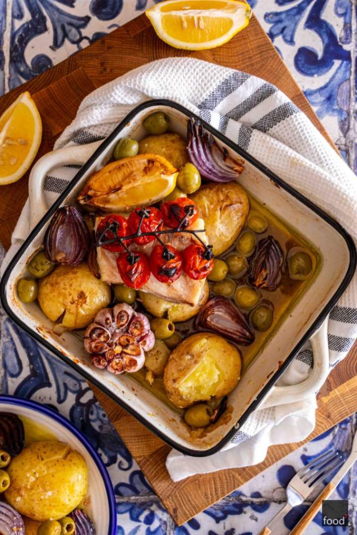 Bacalhau à lagareiro – dorsz pieczony w oliwie z ziemniakami po portugalsku