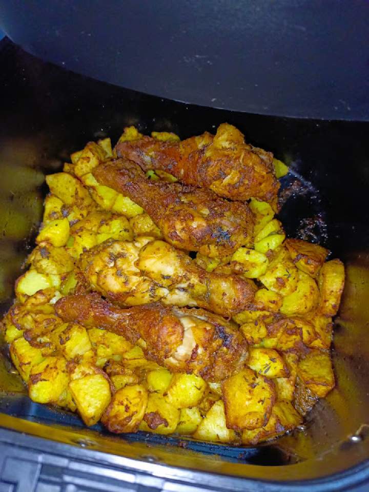 kurczak z ziemniakami z airfryer…