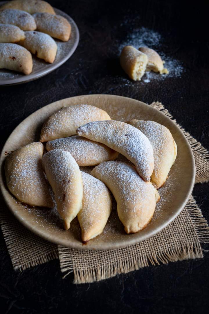 Rogaliki z twarogowo-bananowym nadzieniem