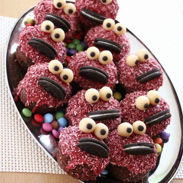 Babeczki na Halloween – czekoladowe potworki