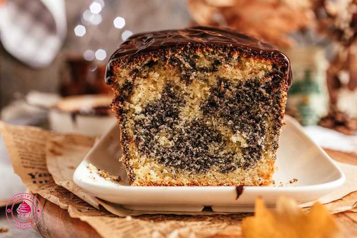 Marmurkowe ciasto z makiem