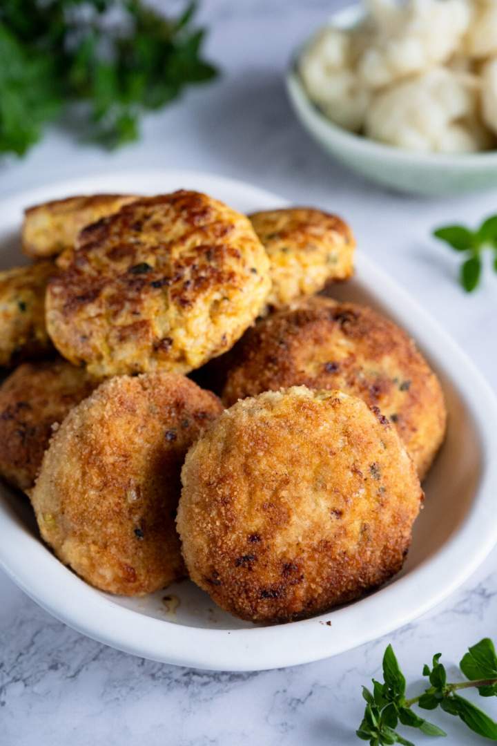 Kotleciki drobiowe z kalafiorem