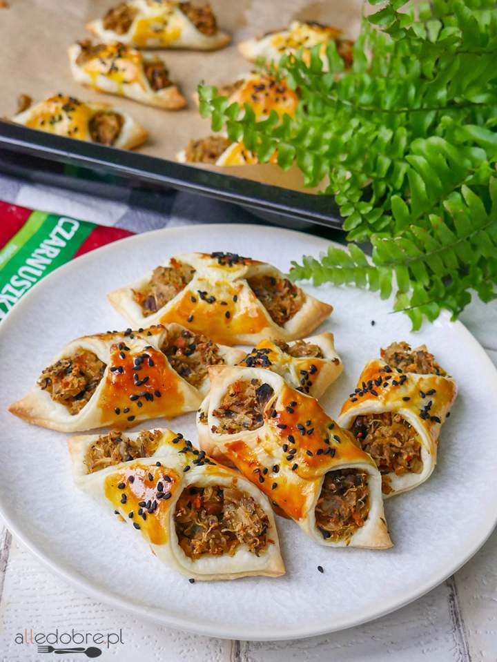 Kapuśniaczki z ciasta francuskiego