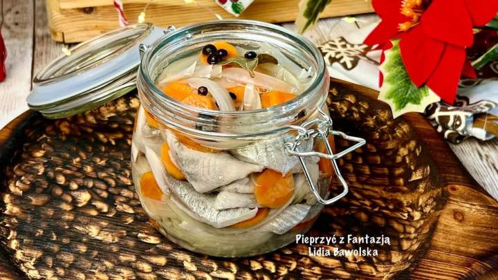 Śledzie w occie – baza do sałatek