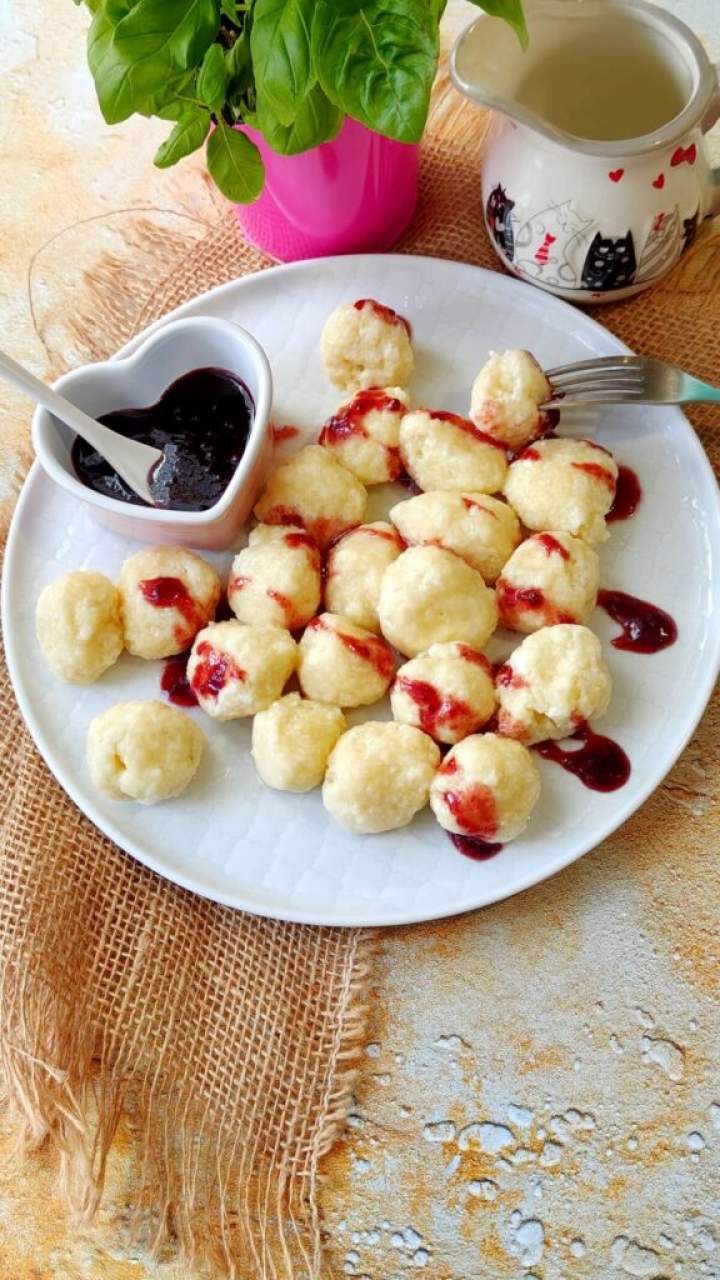 Twarogowe kluseczki – pomysł na obiad