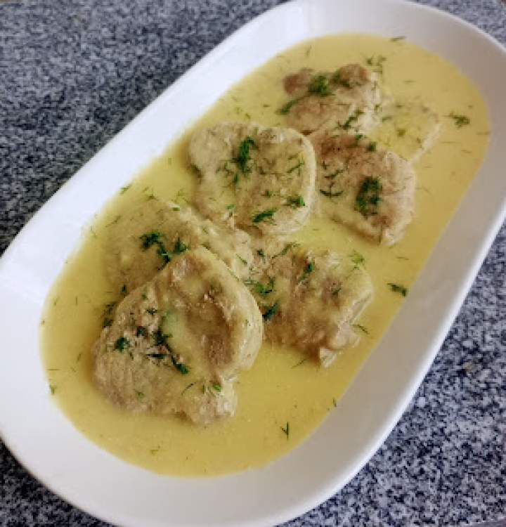 Polędwica w sosie cebulowym