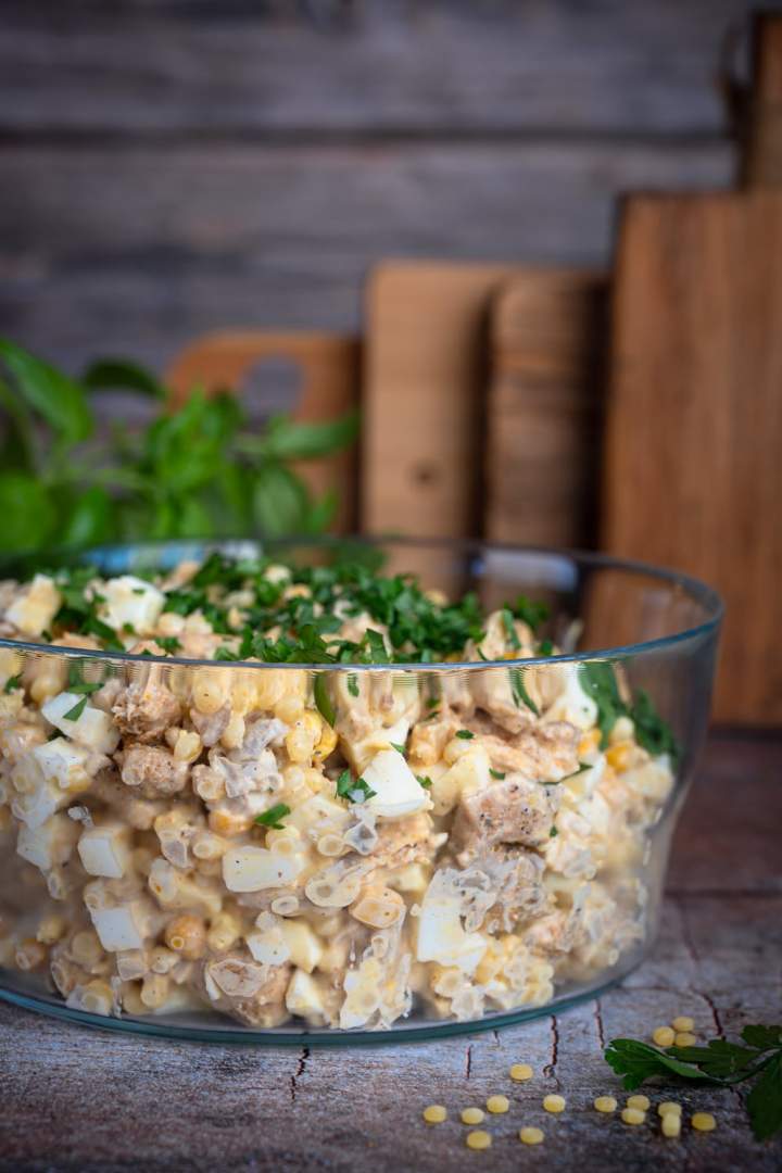 Sałatka z kurczakiem i marynowanymi pieczarkami