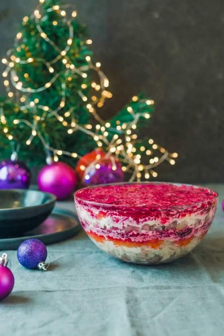 5 błędów, których lepiej unikać, przygotowując śledzie pod pierzynką