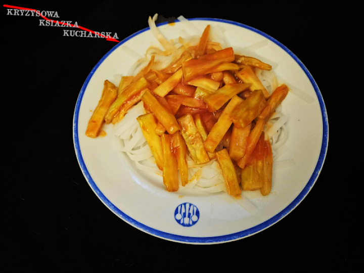 Łodygi brokułu w sosie ketchupowym