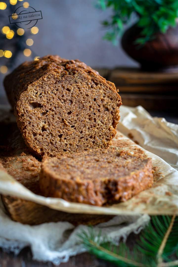 Piernik jabłkowo-marchewkowy