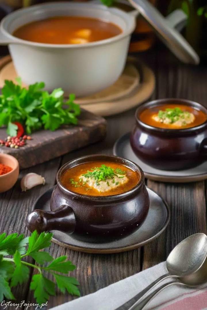 Halaszle – węgierska zupa rybna