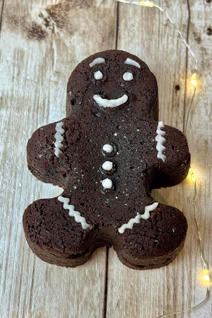 Pan Ciastek brownie – wilgotne świąteczne brownie w formie ludzika