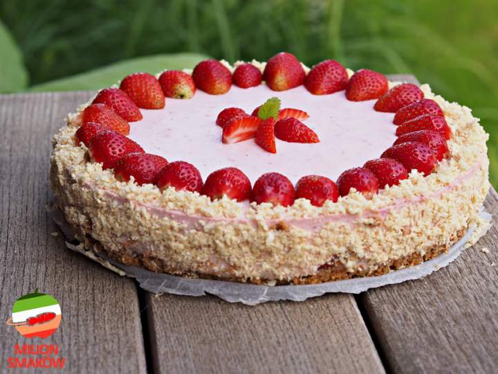 Torcik truskawkowo-serowy