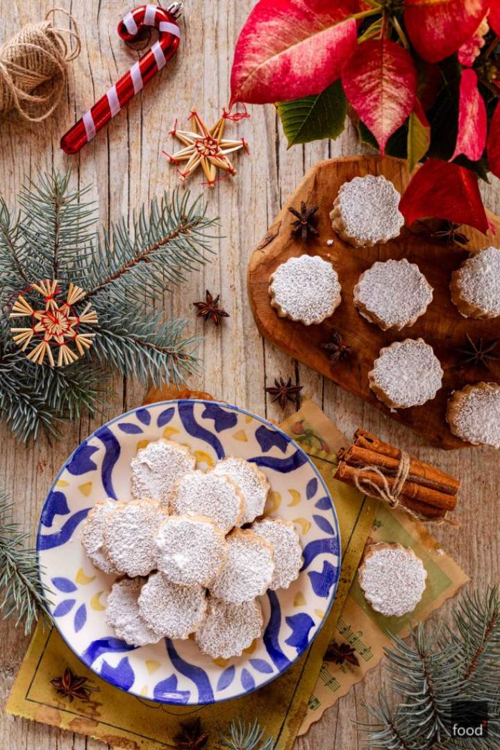 Polvorones – kruche ciasteczka migdałowe z Andaluzji