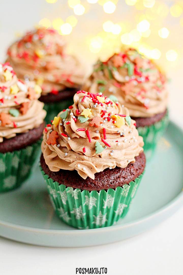 Muffiny piernikowe z kremem