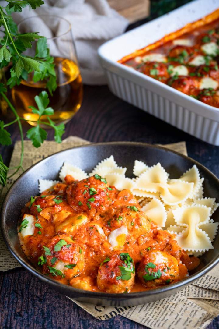 Pulpety pieczone w sosie pomidorowym