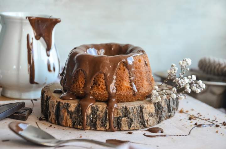 Jak rozpuścić czekoladę? 3 popularne metody