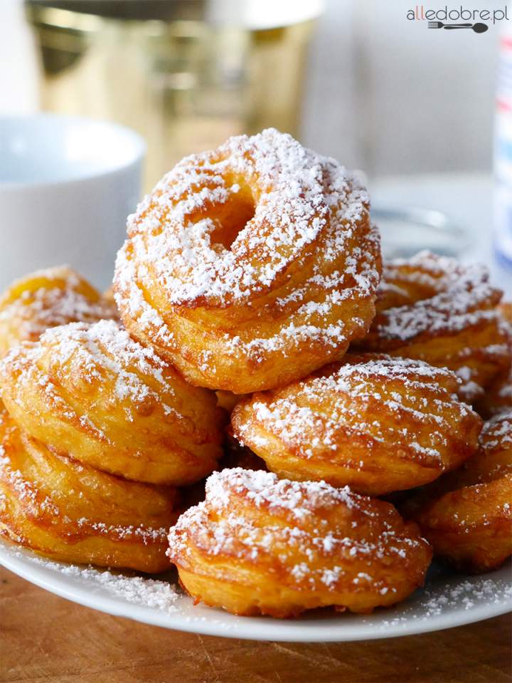 Gniazdka (pączki hiszpańskie)