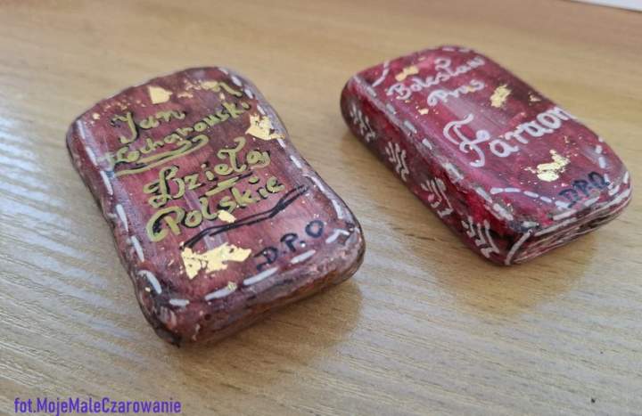 Kamienne książki wędrują