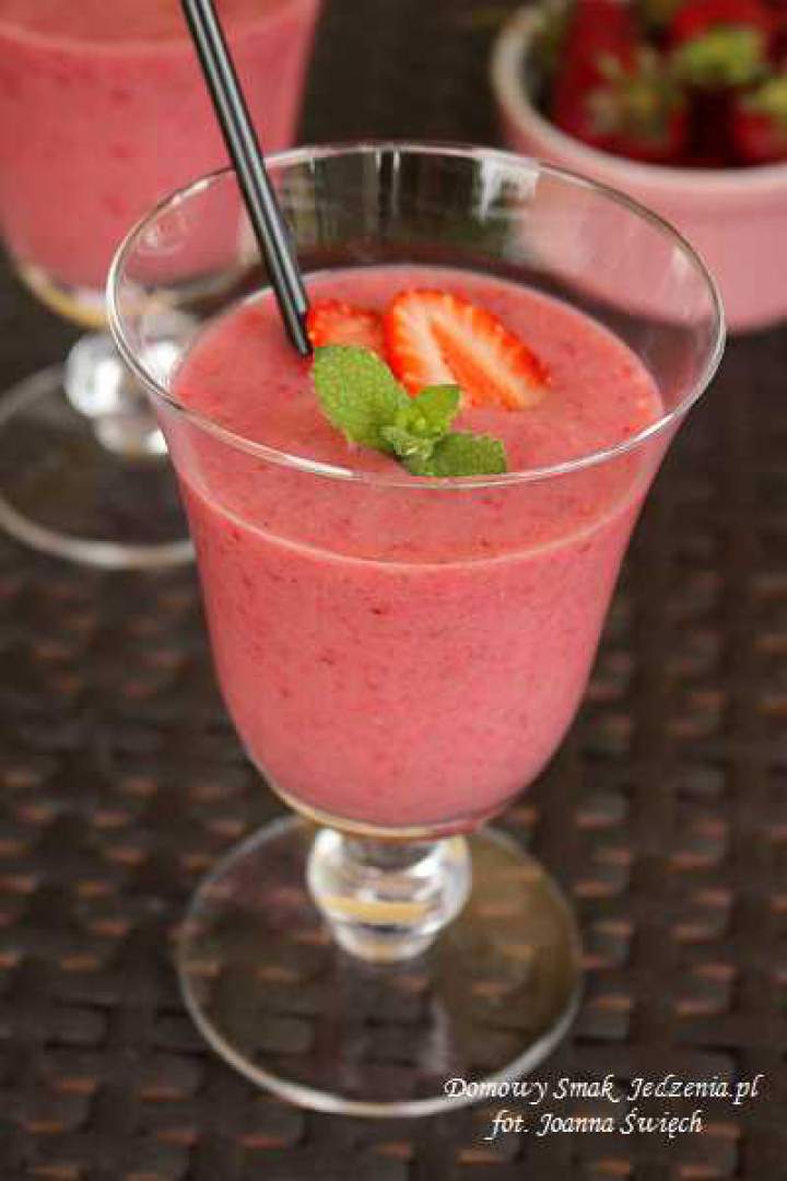 smoothie truskawkowo bananowe