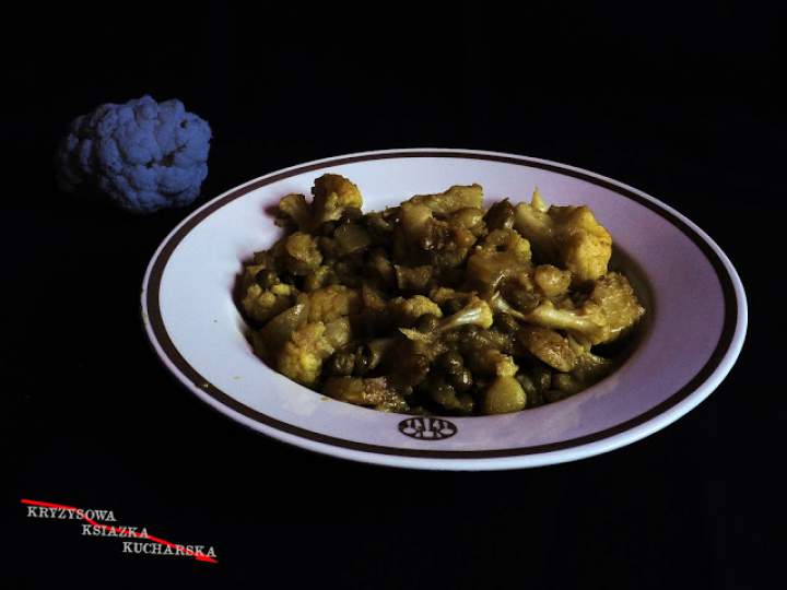 Aloo gobi z młodych warzyw