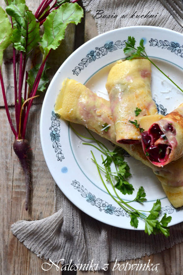 Naleśniki z botwinką i parmezanem