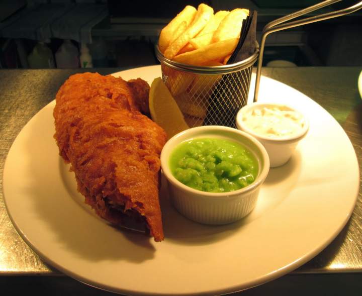 Fish in batter with chips