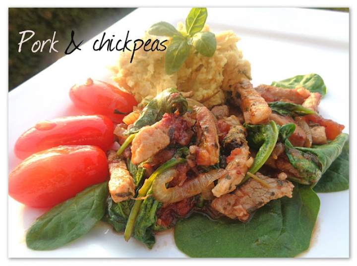 Wieprzowina w pomidorach na puree z cieciorki – Pork & chickpeas