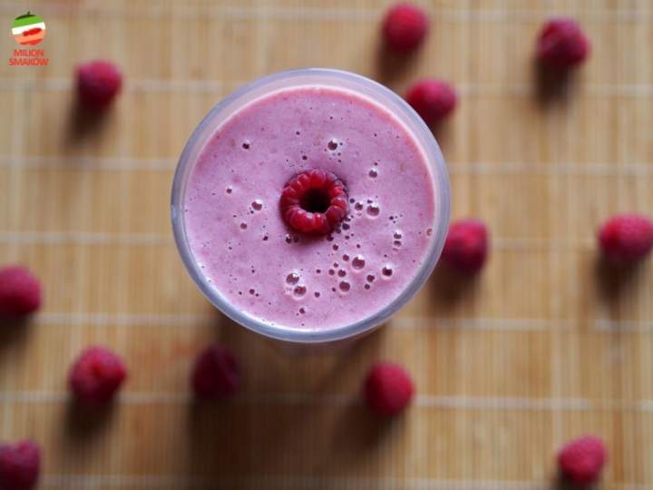 Proste smoothie malinowo-bananowe