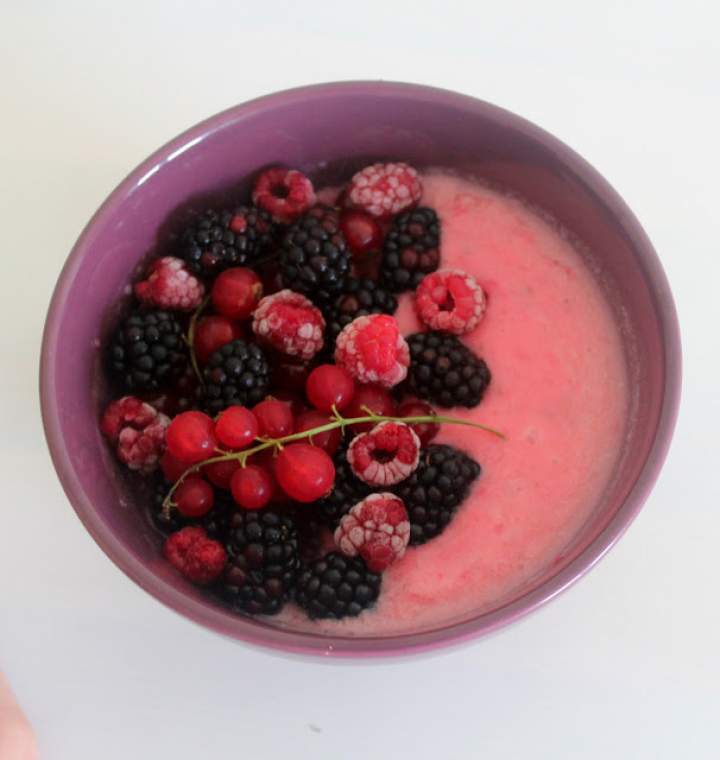 Porzeczkowe Smoothie Bowl