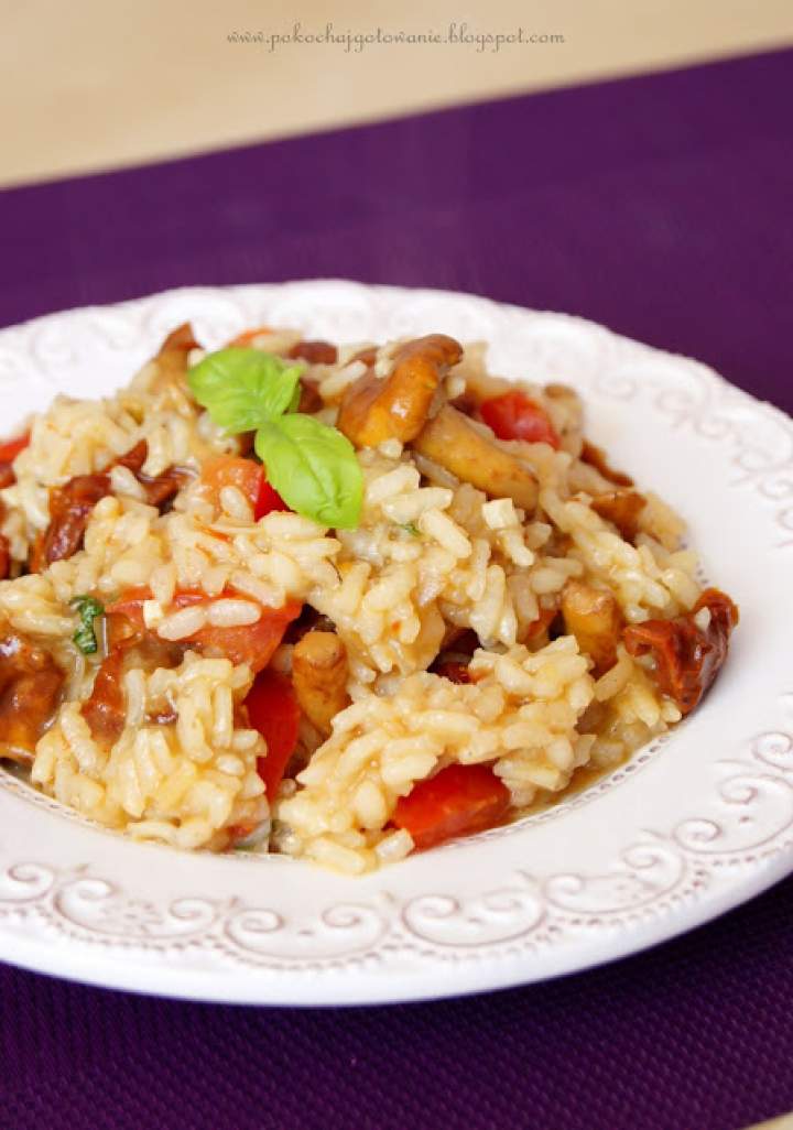 Risotto z pomidorami i kurkami