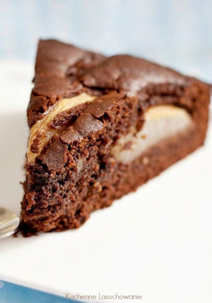 Ciasto czekoladowe z gruszkami i marcepanem