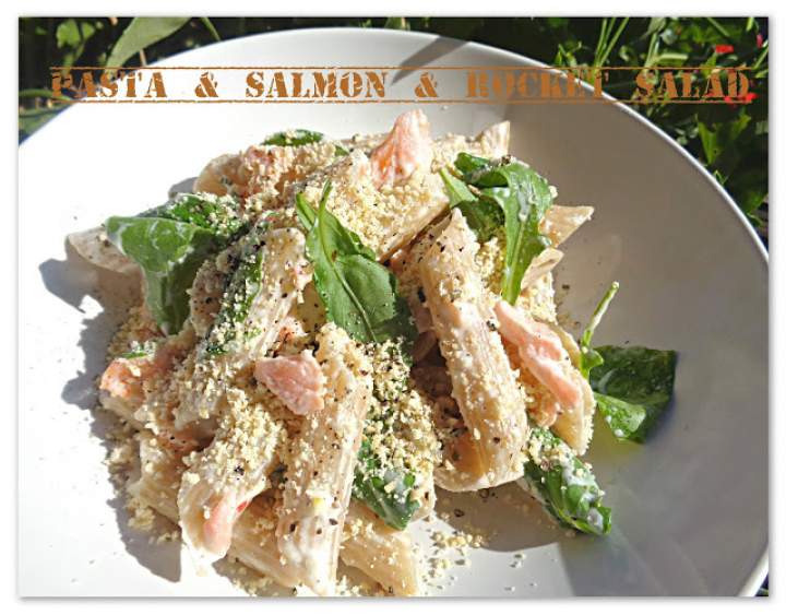 Makaron z łososiem i rukolą – Pasta & salmon & rocket salad