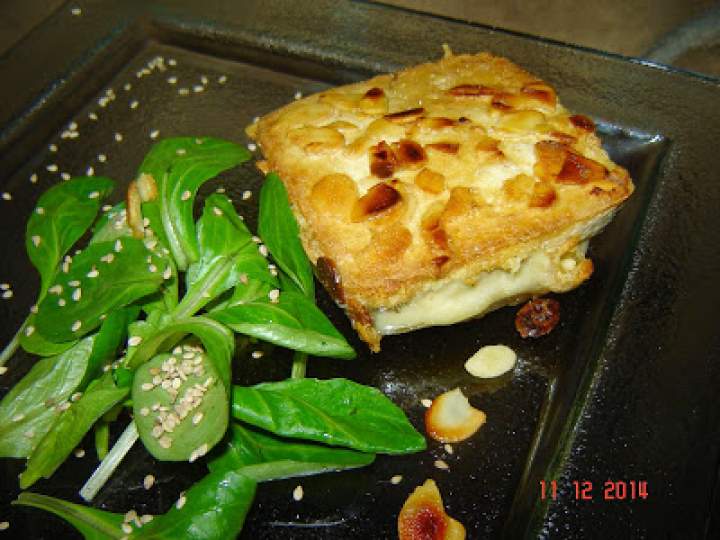 Tofu-Cordon-bleu z sałatką z roszponki